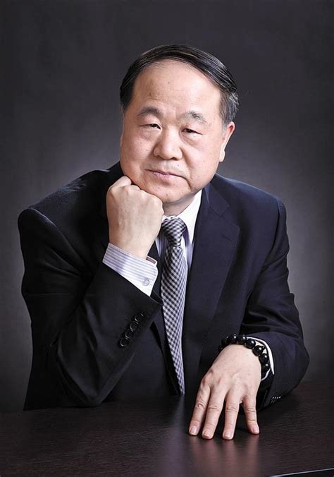 莫言获得诺贝尔文学奖 Mo Yan Won the Nobel Prize for Literature | 水滴英语作文网