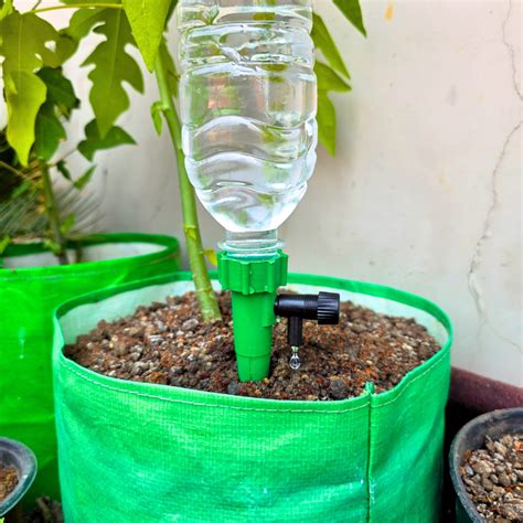 Self-Watering Spike Drip Irrigation System for Indoor & Outdoor Plants ...