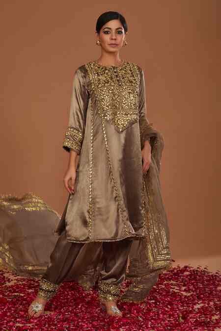 Preeti S Kapoor | Designer Sarees, Lehengas, Kurta Sets | Aza Fashions