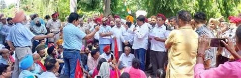 ਪੰਜਾਬ-ਯੂ.ਟੀ. ਮੁਲਾਜ਼ਮ ਤੇ ਪੈਨਸ਼ਨਰਜ਼ ਸਾਂਝਾ ਫਰੰਟ ਵੱਲੋਂ ਮੰਤਰੀ ਜਿੰਪਾ ਨੂੰ ...