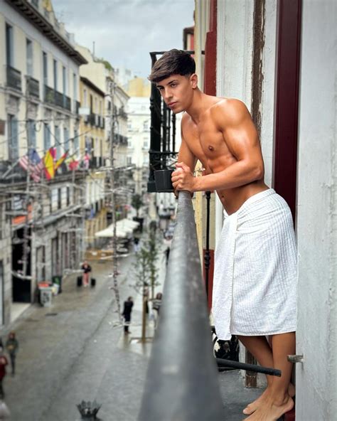 Beautiful Men on Tumblr