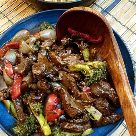 Szechuan beef stirfry with noodles - Foodle Club