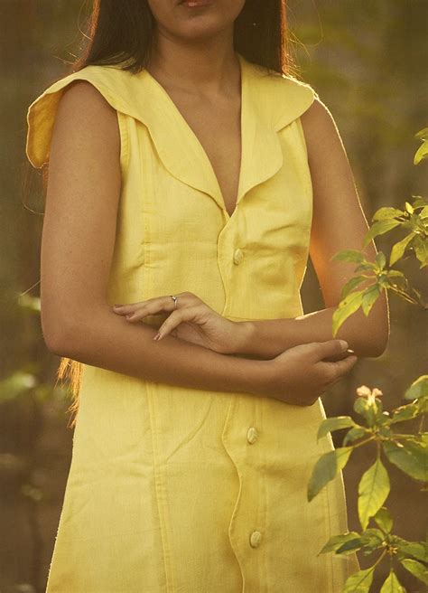 Daisy Charm Dress – Reviash