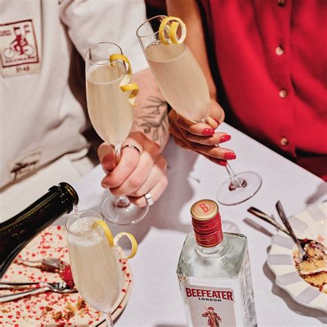 Dry Gin Martini - Cocktail Recipe - Beefeater Gin