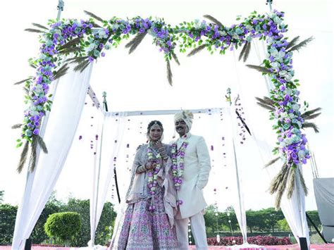 Kamna Pathak Wedding Pictures: Exclusive wedding pictures of Happu Ki ...
