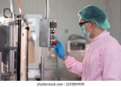 Packing Machine Operator 的图像结果