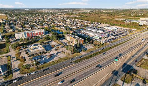 La Quinta Inn & Suites by Wyndham Houston Baytown East | mghotelteam.com