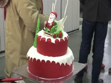 Srinagar tourism department organises cake competition on Christmas
