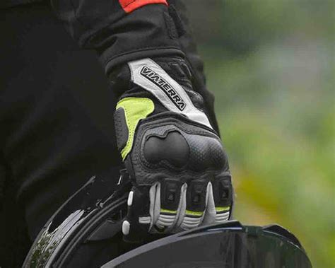 How to Choose the Best Riding Gloves: A Practical Guide – ViaTerra Gear