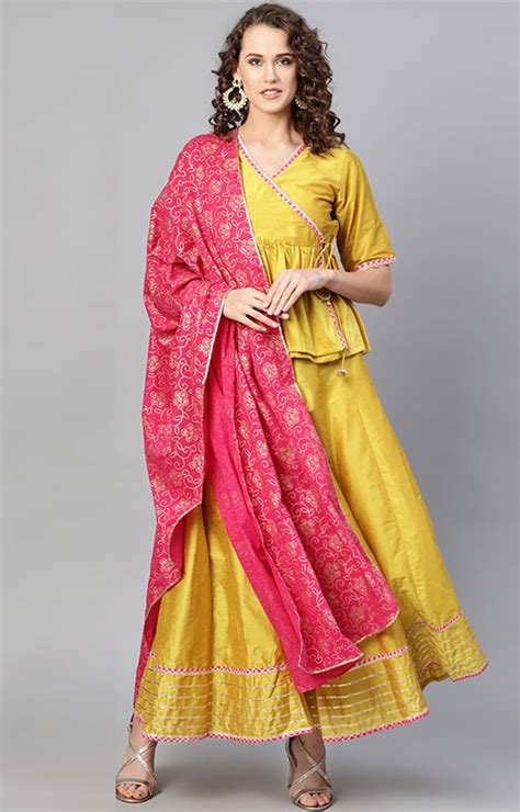 10 खूबसूरत लहंगा चोली सेट: दिल्ली के चाँदनी चौक में भी ऐसे सुंदर लहंगे ...