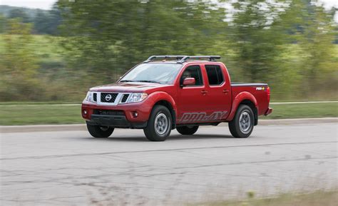 2017 Nissan Frontier Pro-4X 4x4 Crew Cab Automatic Test | Review | Car and Driver