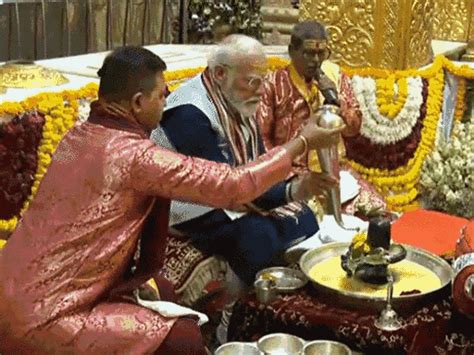 PM Modi addresses rally at Sadbhavna Ground; Says, 'Flag at Somnath ...
