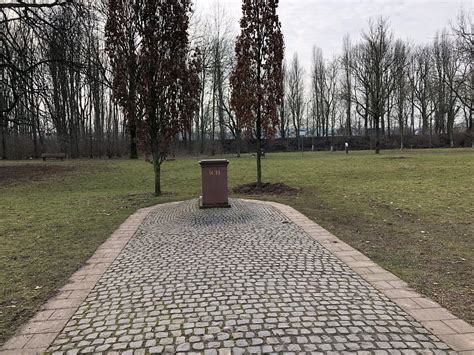DAS ICH-DENKMAL (2025) All You Need to Know BEFORE You Go (with Photos ...