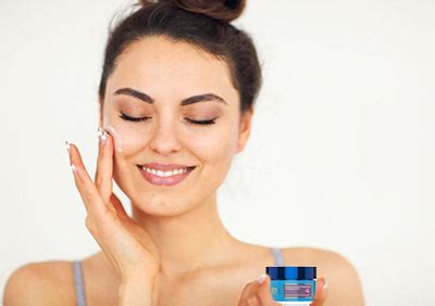 Saffron & Sandalwood Anti Aging Cream for Women – Blue Nectar