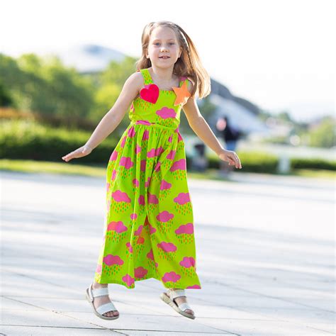 Anaario | Sustainable made-to-measure kids wear premium brand in India