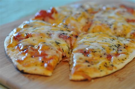 40 Naan Bread Pizza Recipes To Top Off The Weekend Bread