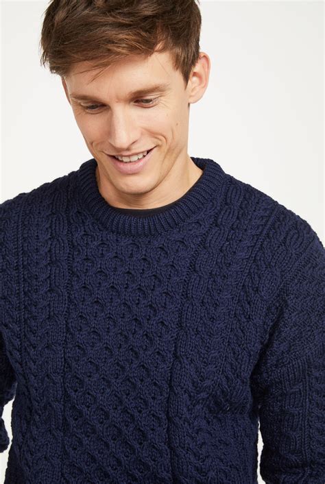 Inisheer Traditional Mens Aran Sweater - Navy