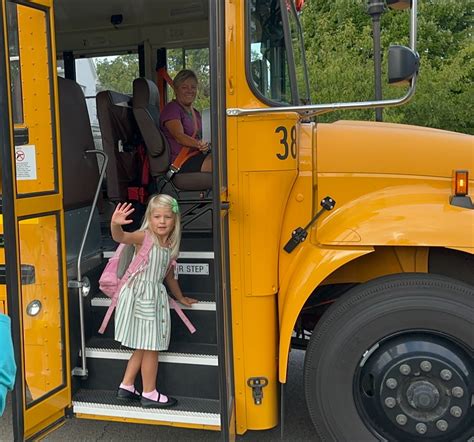 Maddie Bell ⚡️💬🗓️ on LinkedIn: My oldest got on the bus for the first time… When she was born a ...