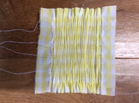 Smocked Cushion Patterns Tutorials 的图像结果