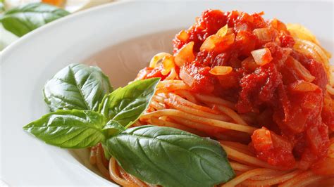 Pomodoro vs Marinara Sauce - Differences Explained