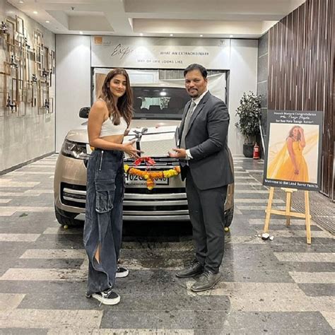 Pooja Hegde bought a brand new Range Rover and knows everything from ...