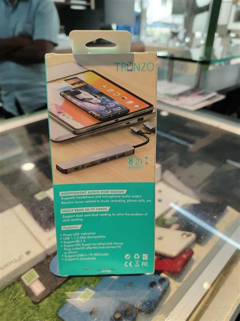 TRONZO 8-in-1 USB + Type-C Dual Connector Hub