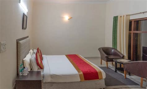 Vaapi Comfort Inn Naukuchiatal