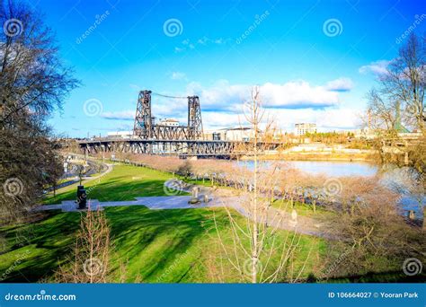 Steel Bridge Across Willamette River in Portland Editorial Photography ...