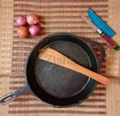Buy Cast Iron Skillet Online | Pre-Seasoned and Induction Compatible