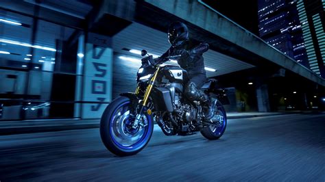 Motorrad Vergleich Yamaha MT-09 2017 vs. Yamaha MT-09 SP 2025