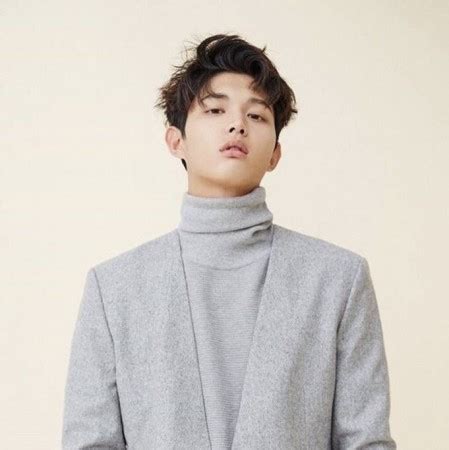 Lee Seo Won's military attendance clashes with court hearing - IBTimes ...