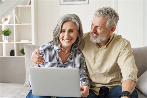 Enhance your Hearing with Roger| Streamlined Online Tools by Phonak