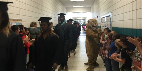 Beaufort County high school seniors inspiring younger students to graduate