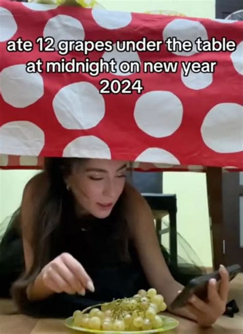 Why people in Spain eat 12 grapes at midnight on New Year's Eve – 'It ...