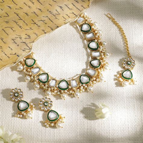 Explore the Exquisite of Kundan Jewellery at Rubans