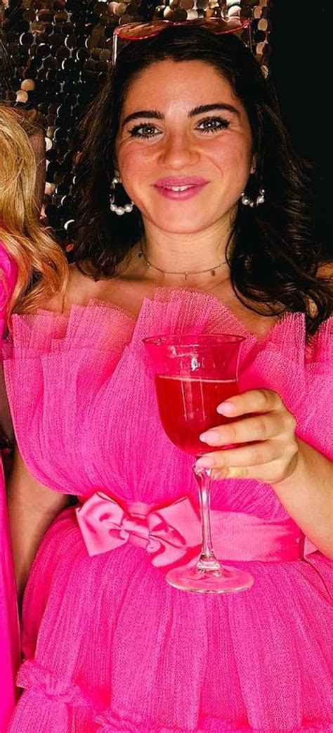 Shoshana from the Perfect Mix : r/reactgirlsofYT