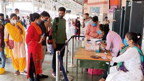 UP govt makes negative Covid report mandatory for those coming from ...