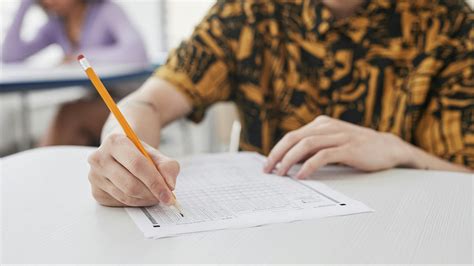 Kerala PSC Candidate Caught Using High-Tech Camera And Earpiece To ...