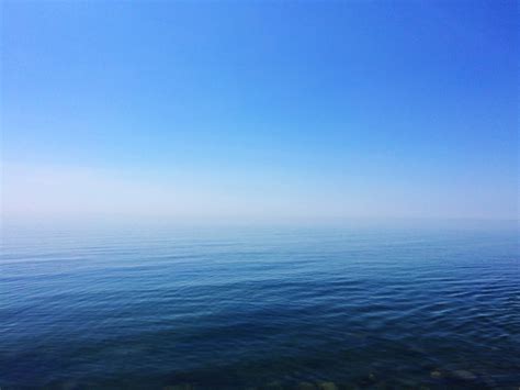 海水为什么是蓝色的？--自然百科--华人环球网