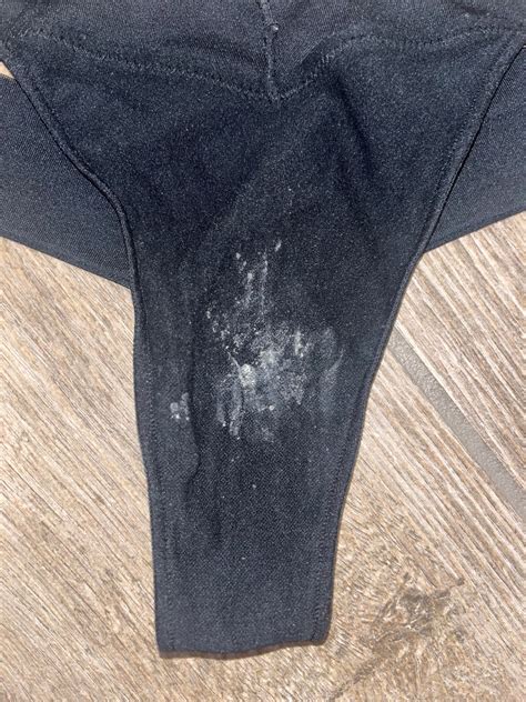 My aunts dirty thongs 🤤 : r/DirtyThongs