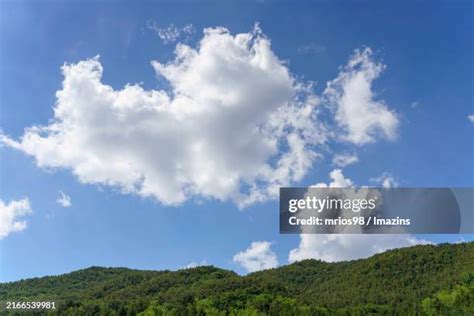 60 Weather Map Clouds Stock Photos, High-Res Pictures, and Images ...