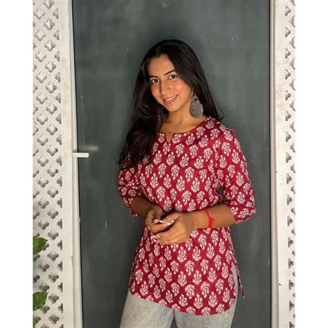 Marron Printed Cotton Short Kurti – YOUNIK