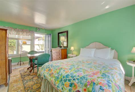 Hummingbird Cottage Santa Barbara | Private Cottages Santa Barbara