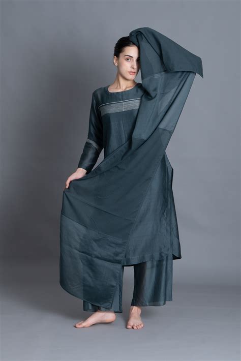 Sustainable Fashion Brand | Handmade Dresses | Khat Clothing