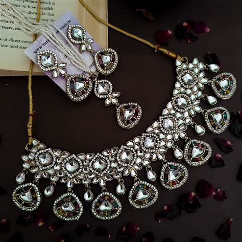 Naina Kundan Necklace Set - Multi – The Shopping Tree