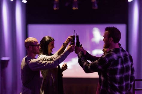 🎉 - Lake Theater & Cafe