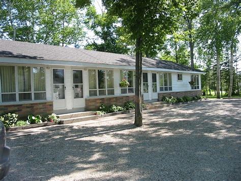 BEL-AIR COTTAGES AND MOTEL (Sauble Beach, Ontario) - Motel Reviews ...