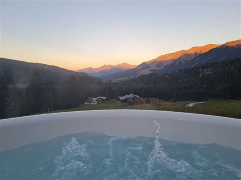 BERGHEIM WALDELE (Hirschegg, Kleinwalsertal) - Lodge Reviews & Photos ...