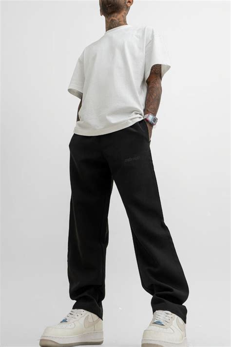 Buy Black Relaxed Straight-Cut Track Pant Online – Urban Monkey®