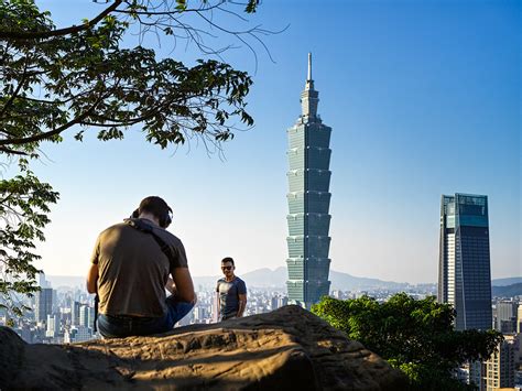 Hasselblad X1D II in the street…滿月心得 - Mobile01